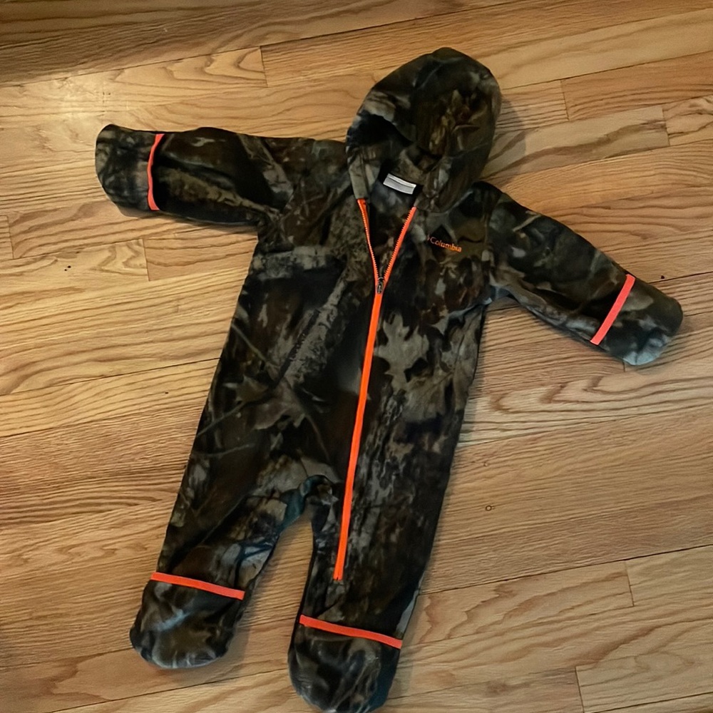 infant 12-18 month fleece snowsuit- camo
